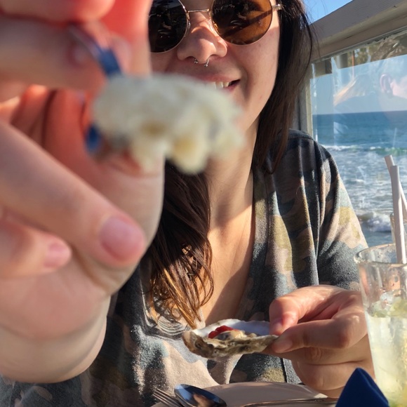 Meet your Posher, Crystal - Picture 5 of 7